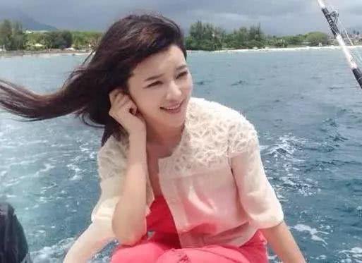 胡蝶 女主播 胸,揭秘网络红人胸围背后的故事